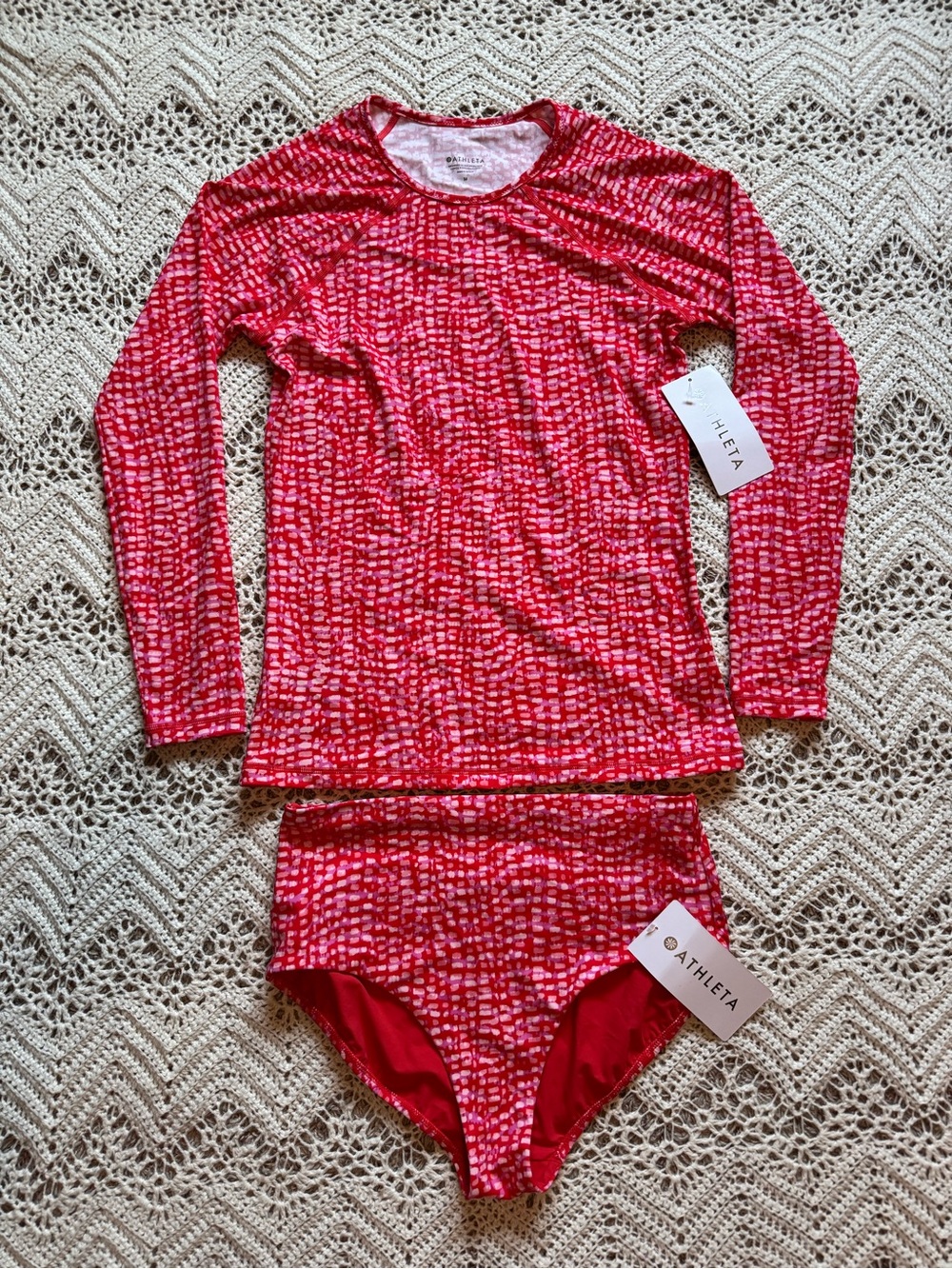 NWT Athleta Long Sleeve Rashguard & High Waist Swim Set Pink Geometric Medium